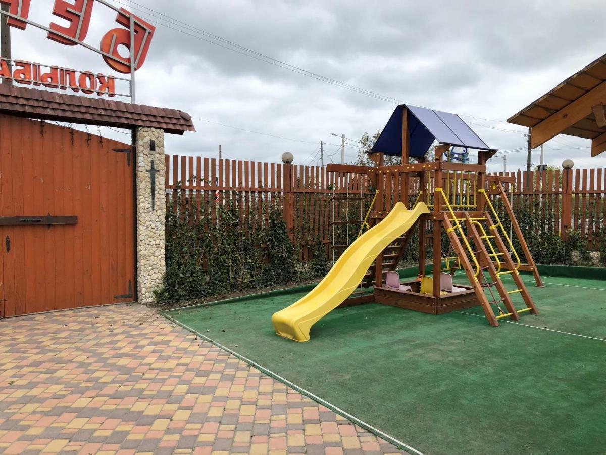 Akvalis Комплекс Для Отдыха Hotel Burlach'ya Balka Exterior foto